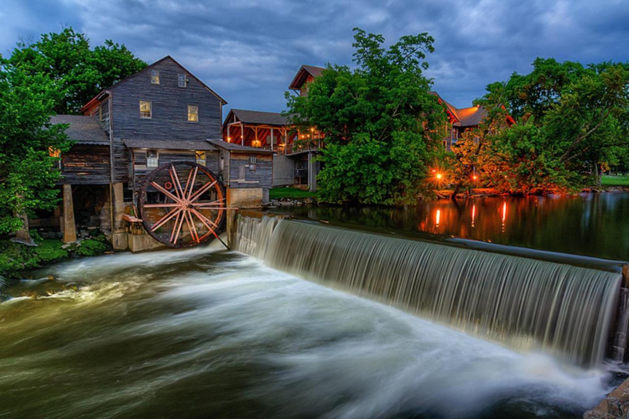 Four Bears Den, Hot Tub, 1089 Of Free Attraction Tickets For Each Paid Day, Dollywood And More Gatlinburg Exteriör bild