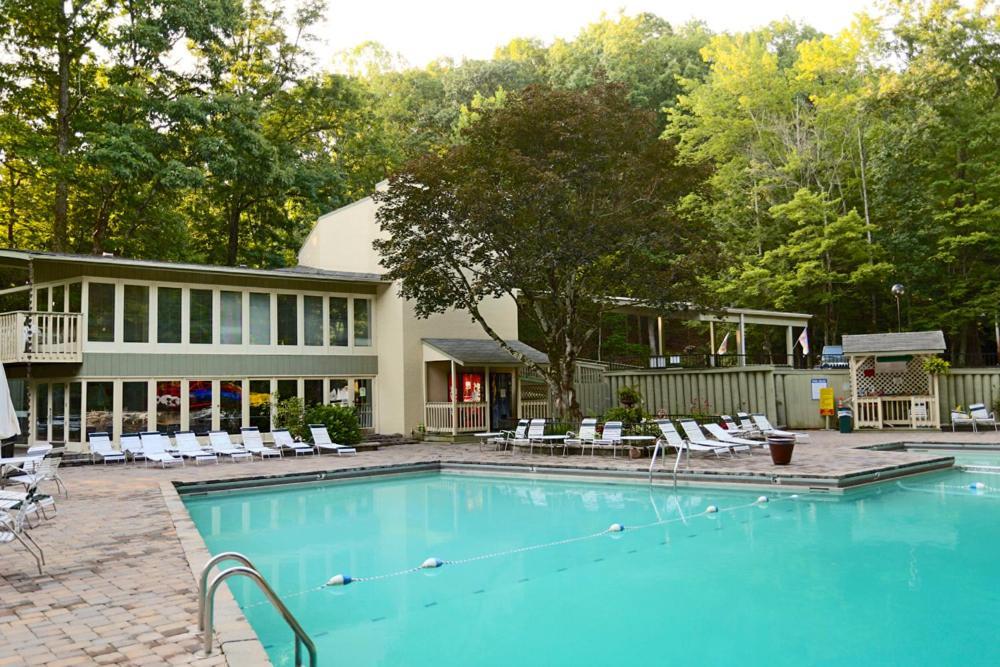 Four Bears Den, Hot Tub, 1089 Of Free Attraction Tickets For Each Paid Day, Dollywood And More Gatlinburg Exteriör bild