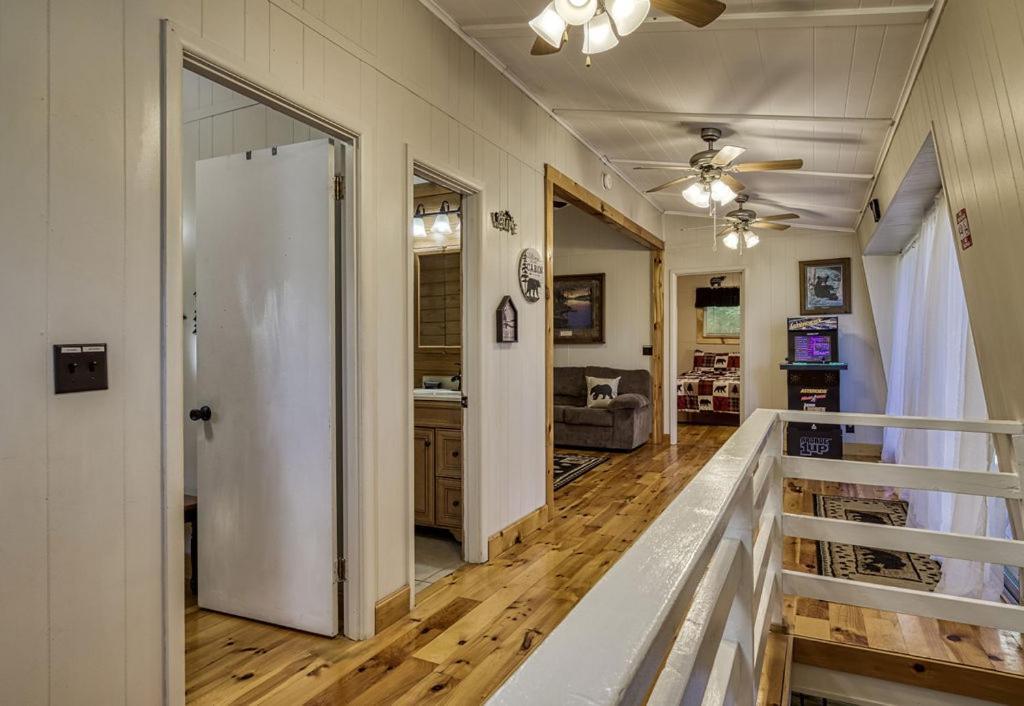 Four Bears Den, Hot Tub, 1089 Of Free Attraction Tickets For Each Paid Day, Dollywood And More Gatlinburg Exteriör bild