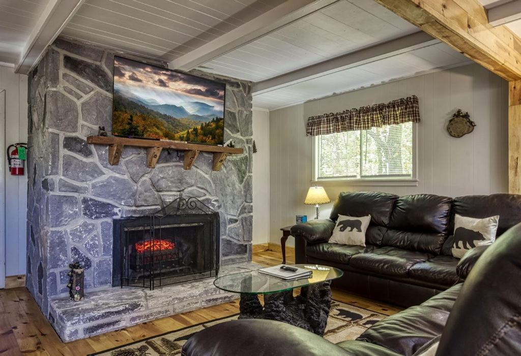 Four Bears Den, Hot Tub, 1089 Of Free Attraction Tickets For Each Paid Day, Dollywood And More Gatlinburg Exteriör bild