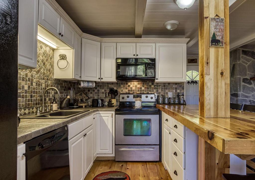 Four Bears Den, Hot Tub, 1089 Of Free Attraction Tickets For Each Paid Day, Dollywood And More Gatlinburg Exteriör bild