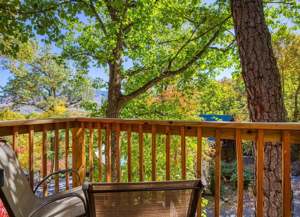 Four Bears Den, Hot Tub, 1089 Of Free Attraction Tickets For Each Paid Day, Dollywood And More Gatlinburg Exteriör bild