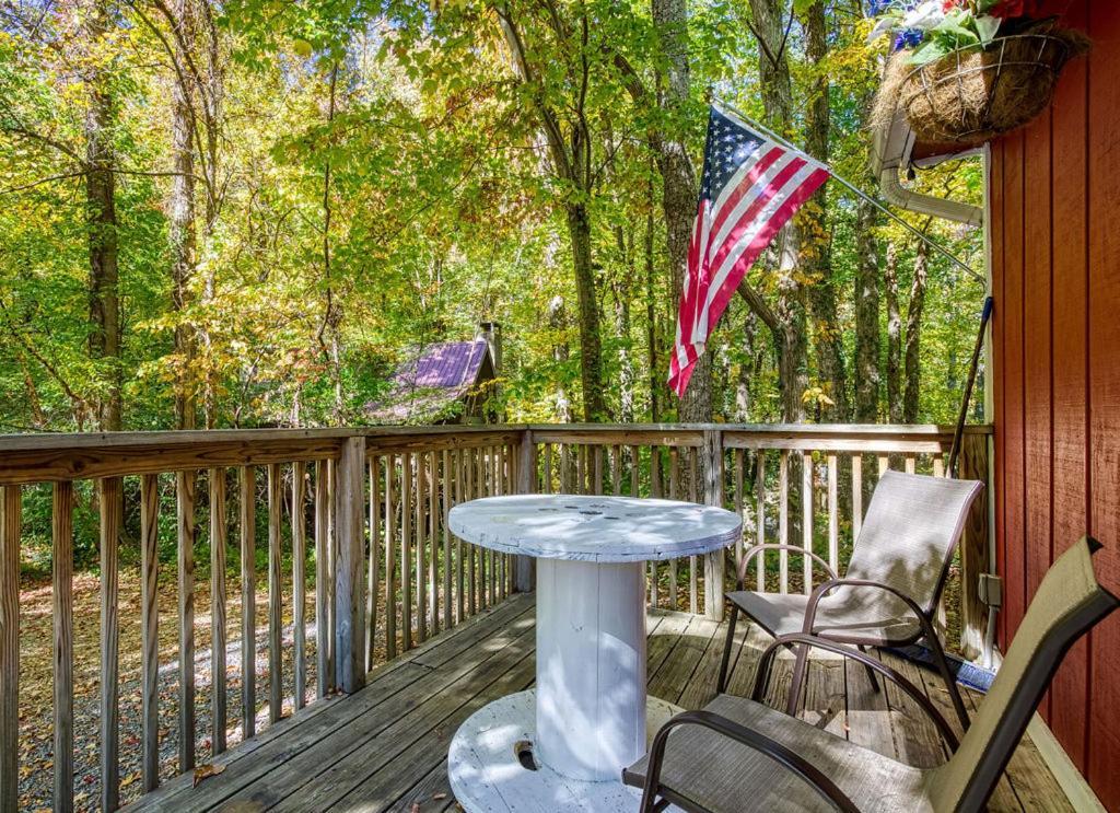 Four Bears Den, Hot Tub, 1089 Of Free Attraction Tickets For Each Paid Day, Dollywood And More Gatlinburg Exteriör bild