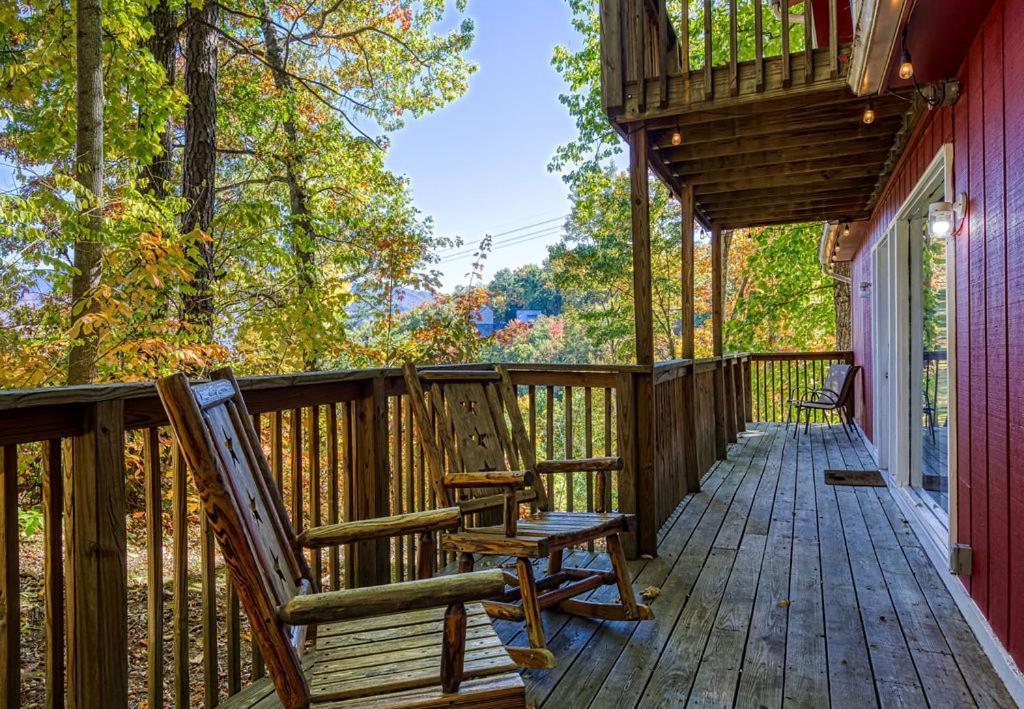 Four Bears Den, Hot Tub, 1089 Of Free Attraction Tickets For Each Paid Day, Dollywood And More Gatlinburg Exteriör bild