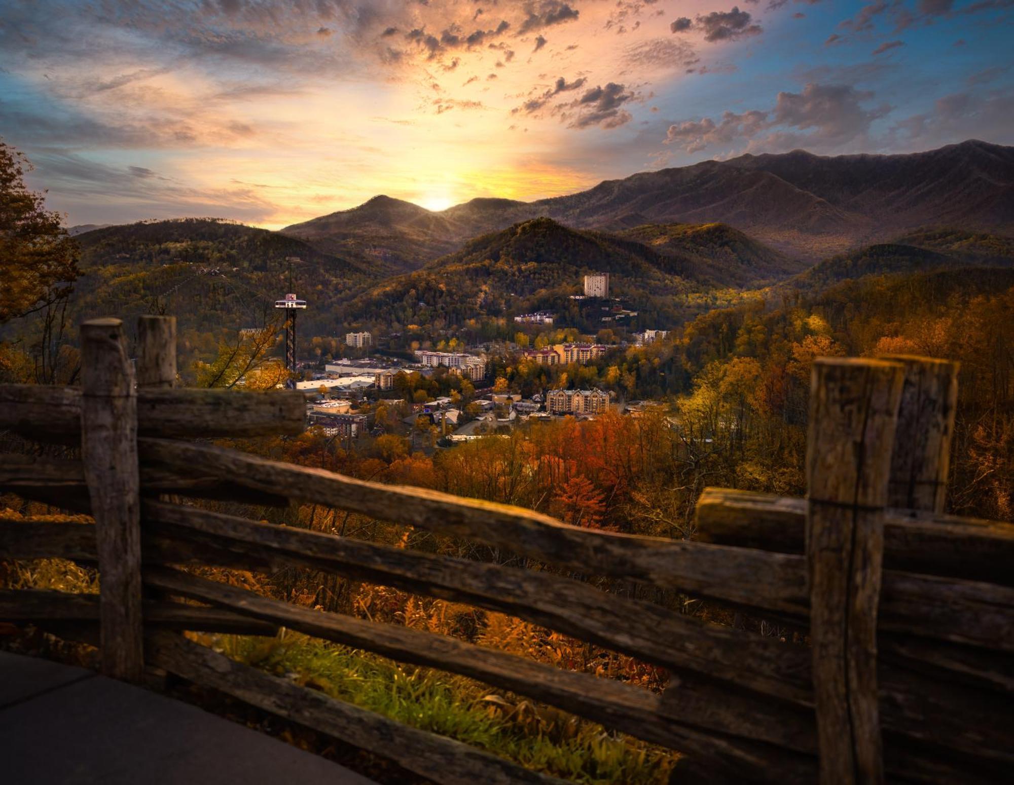 Four Bears Den, Hot Tub, 1089 Of Free Attraction Tickets For Each Paid Day, Dollywood And More Gatlinburg Exteriör bild