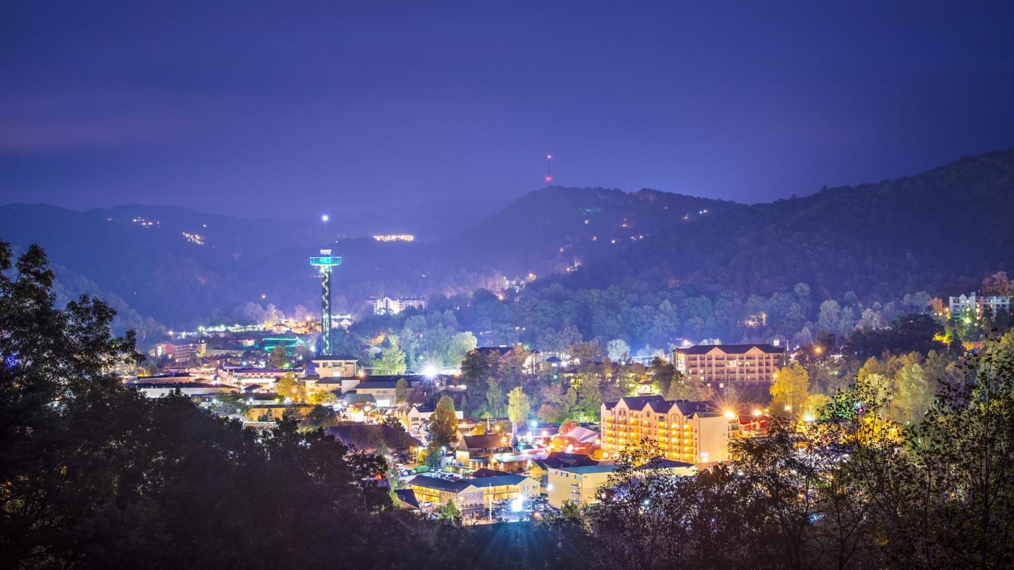 Four Bears Den, Hot Tub, 1089 Of Free Attraction Tickets For Each Paid Day, Dollywood And More Gatlinburg Exteriör bild