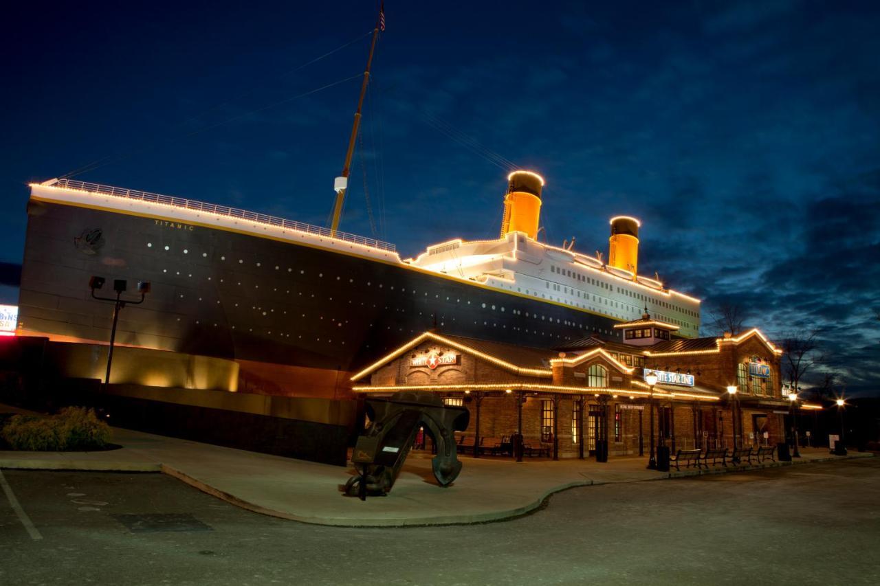 Four Bears Den, Hot Tub, 1089 Of Free Attraction Tickets For Each Paid Day, Dollywood And More Gatlinburg Exteriör bild
